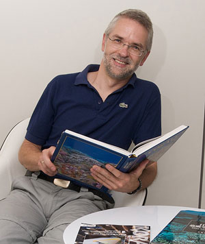 Daniel Knop, International Editor, CORAL Magazine